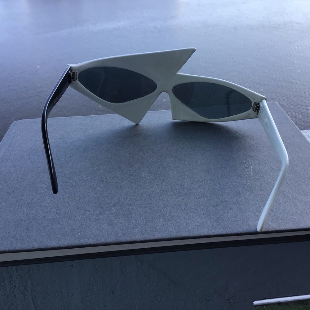 Super Fun Asymmetric Black & White Cat Eye Sunglasses - Picture 5 of 8